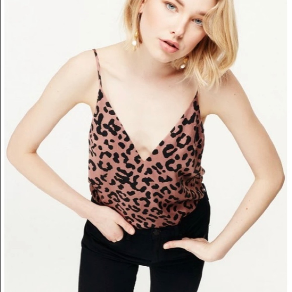 CAMI NYC OLIVIA CAMI IN GRAPHIC LEOPARD. 100% Silk. Size M